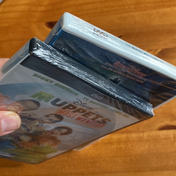 Disney The Muppet movie DVD + Disney Muppets most wanted DVD 2 movie combo - Picture 3 of 3